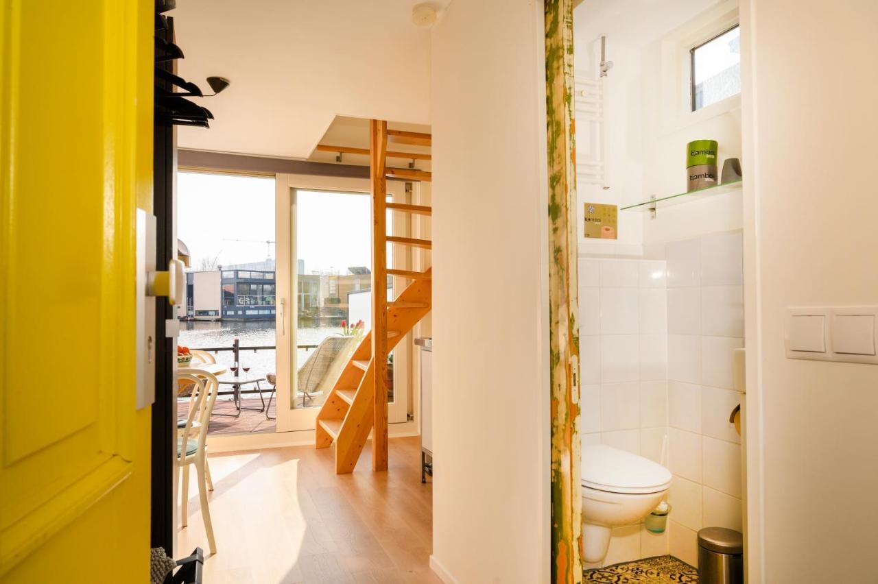 Houseboat Studio With Canalview And Free Bikes Amesterdão Exterior foto